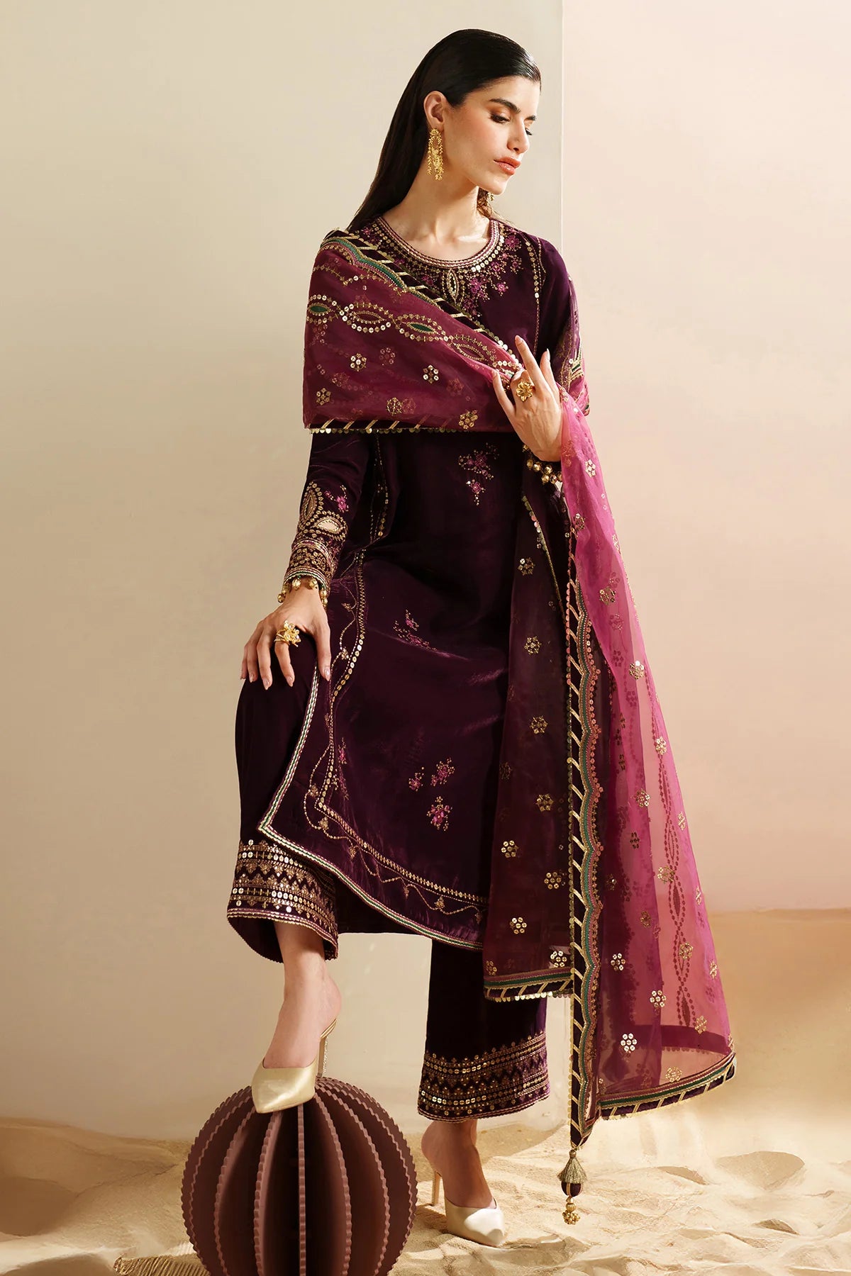 VELVET EMBROIDERED VELVET FORMAL