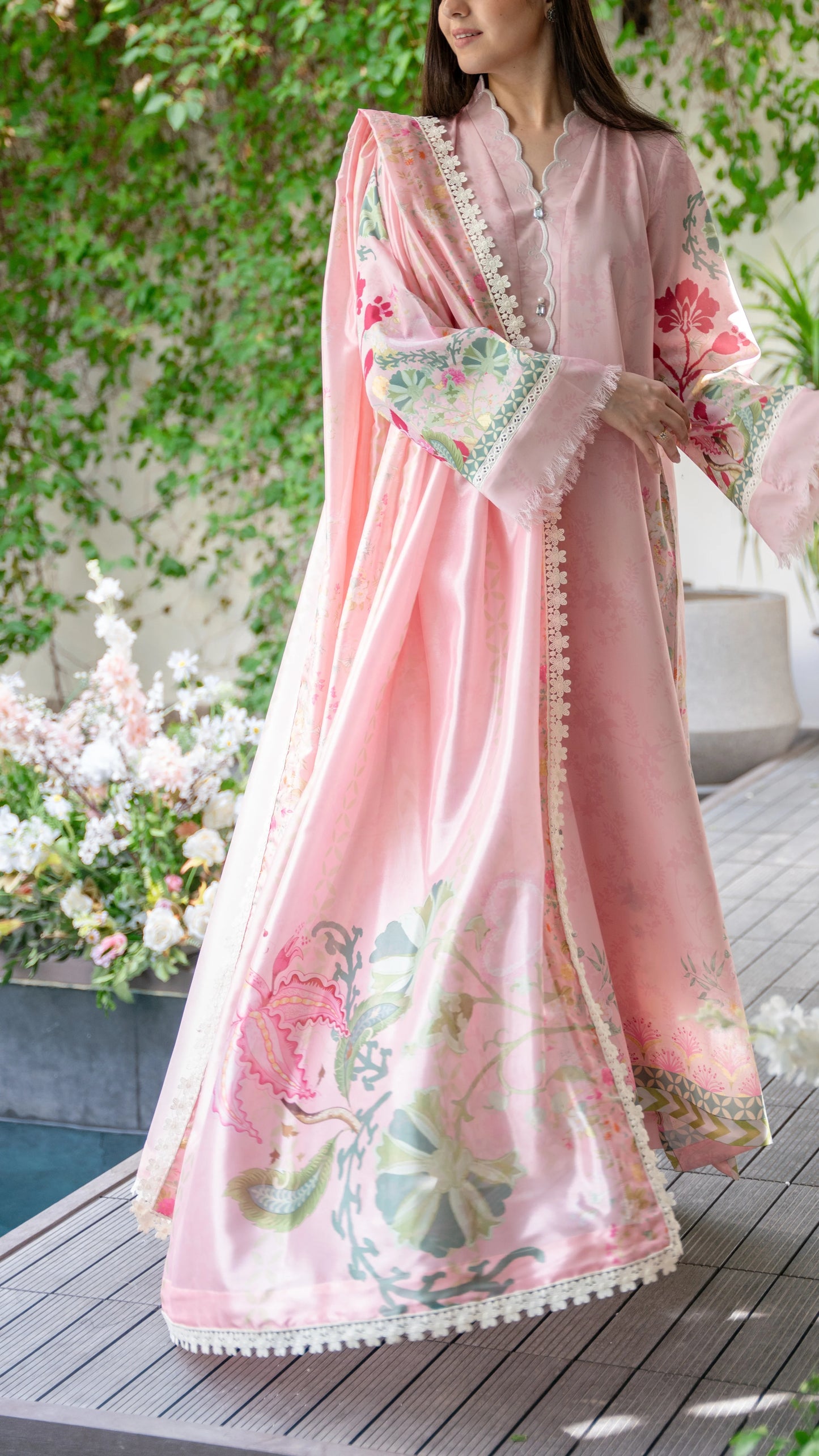 Nour Kurta & Izaar