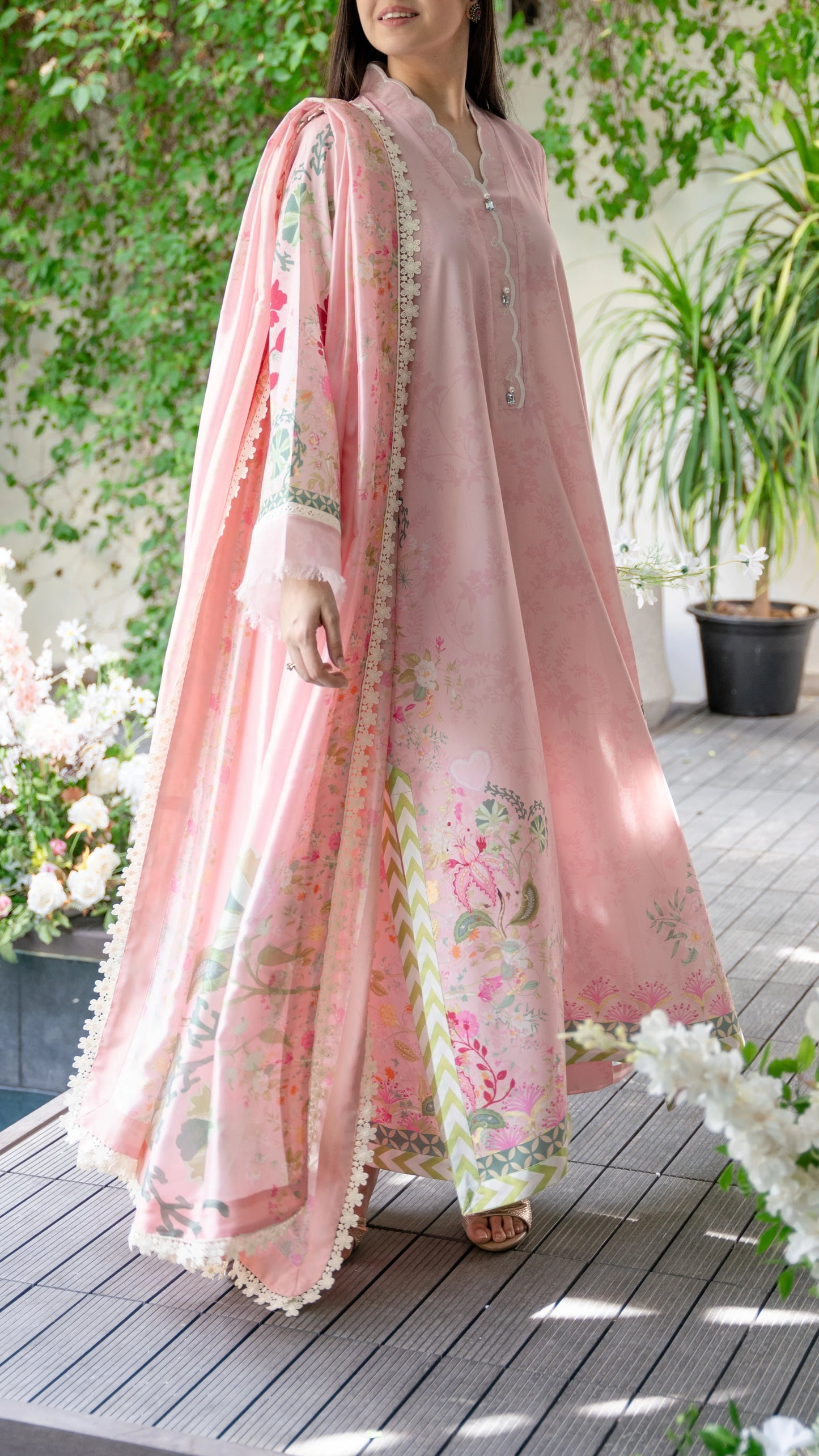 Nour Kurta & Izaar