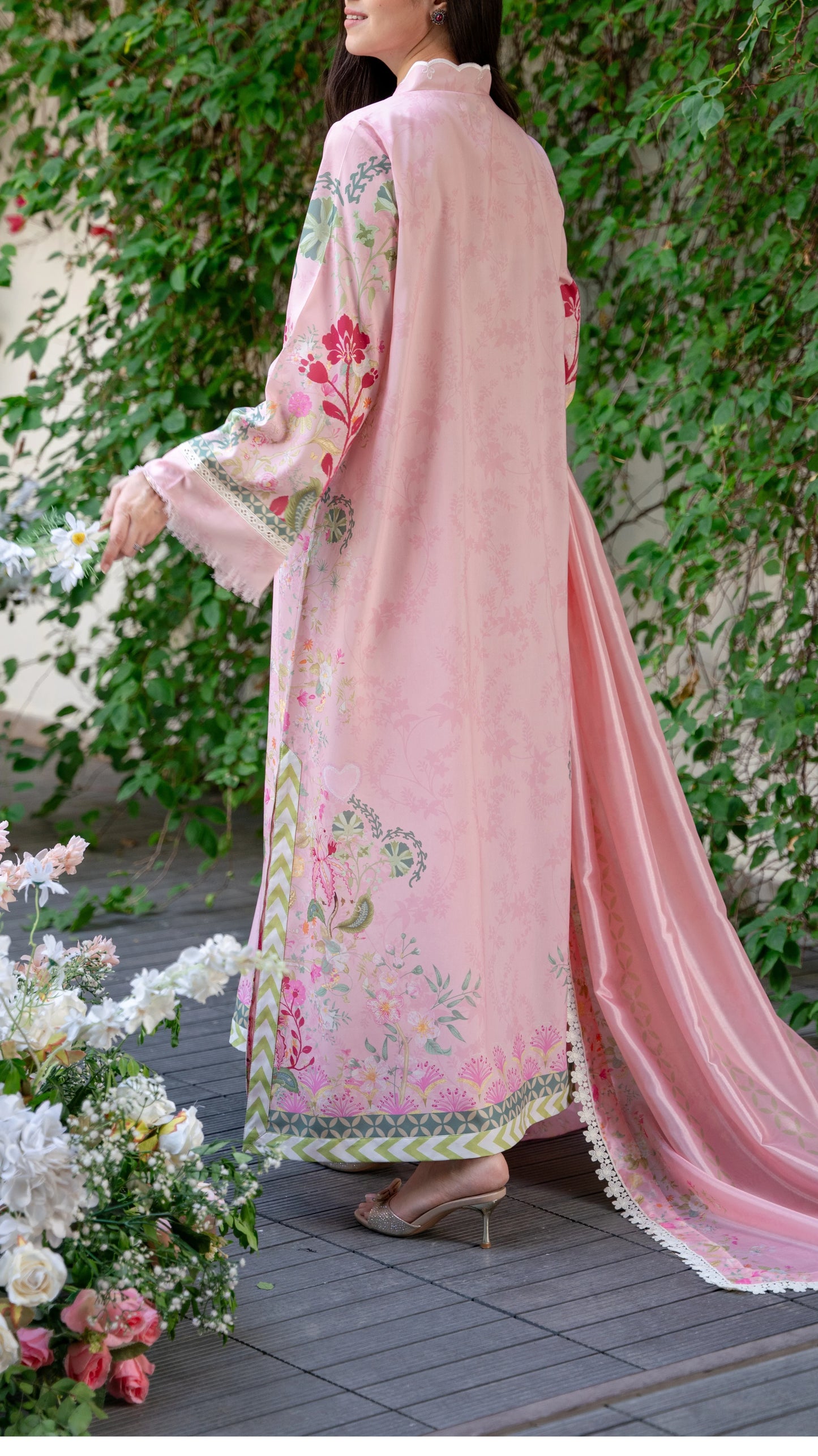 Nour Kurta & Izaar