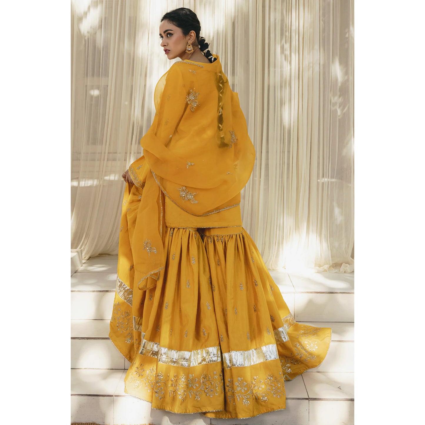 YELLOW OUTFIT | ROSHANAY '23 | DYOT