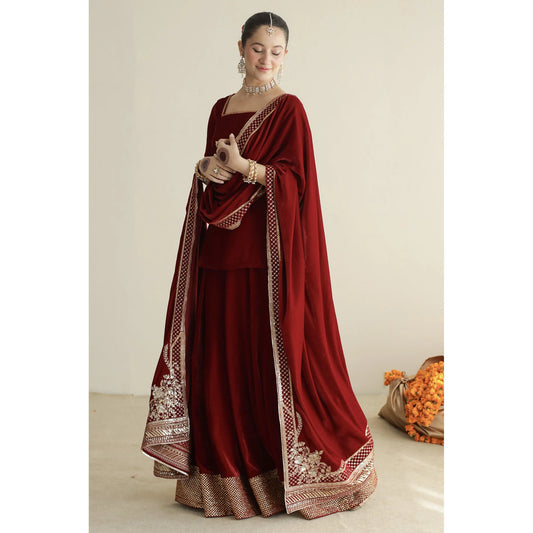 RED OUTFIT | ZEEBA '25 | DYOT