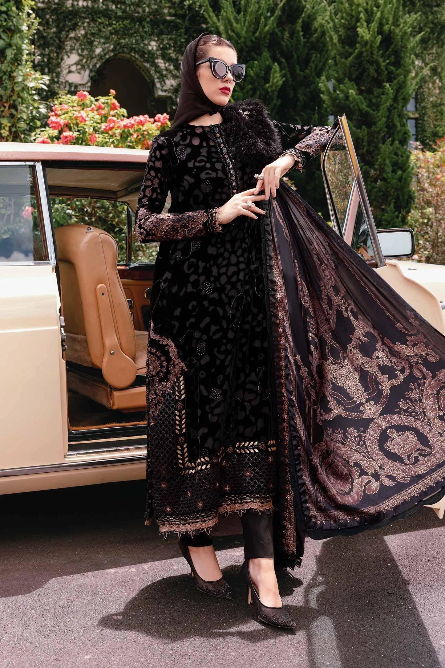 Maria.B Winter Luxe '25 - 3 Piece Embroidered Palachi Suit | Wl-1301