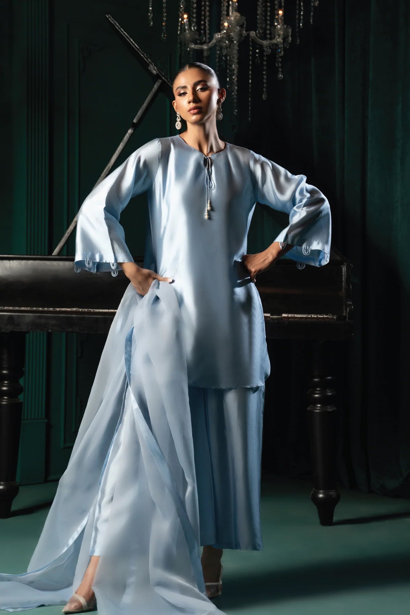 Nur | Wearinsead