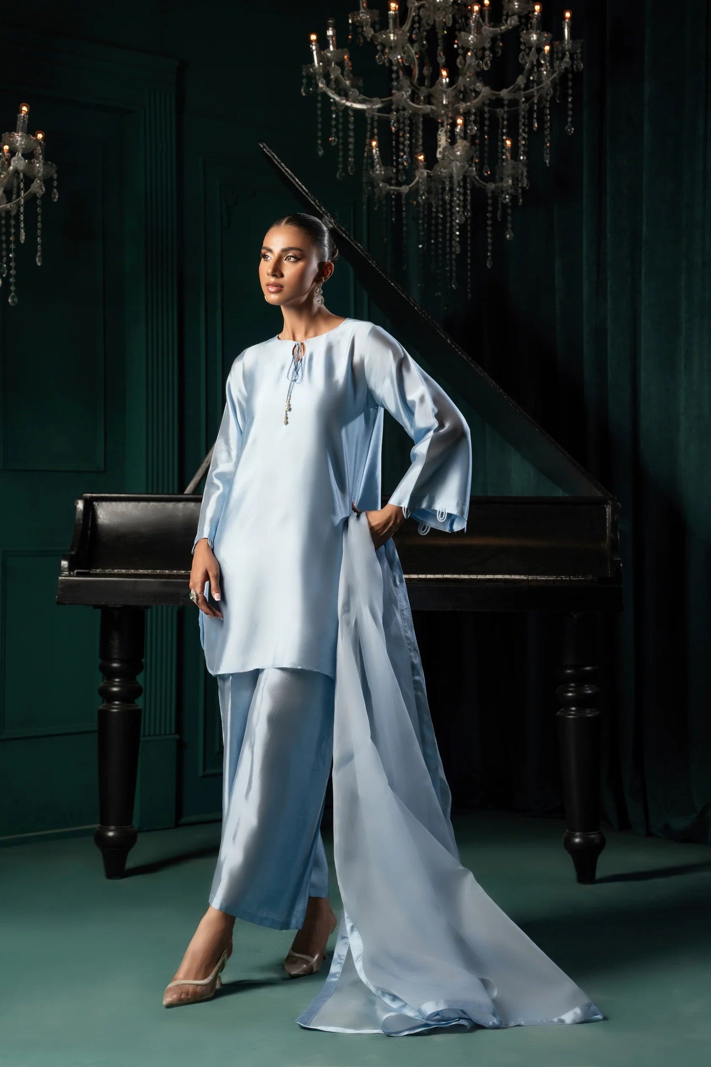 Nur | Wearinsead