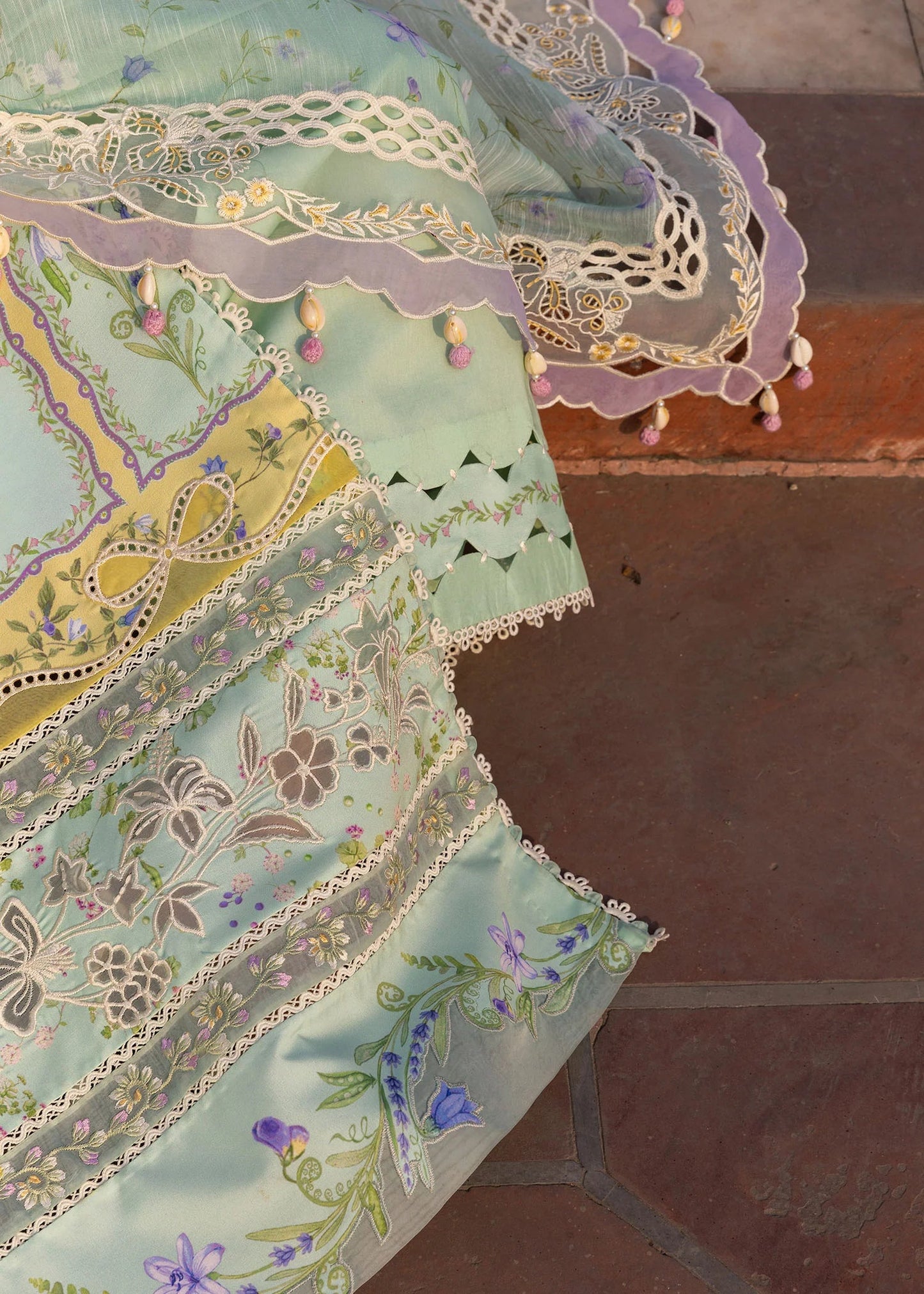 SUN-KISSED LETTER-D9B | Flow By Crimson Lawn'26 | CRIMSON