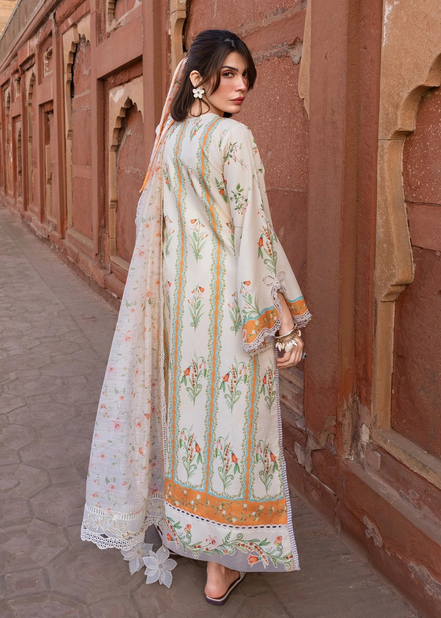 SUN-KISSED LETTER-D9A | Flow By Crimson Lawn'26 | CRIMSON
