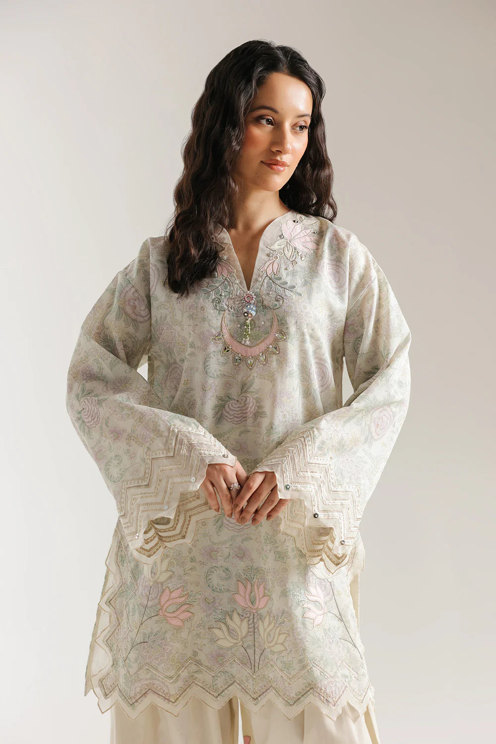 EMBROIDERED SUIT
