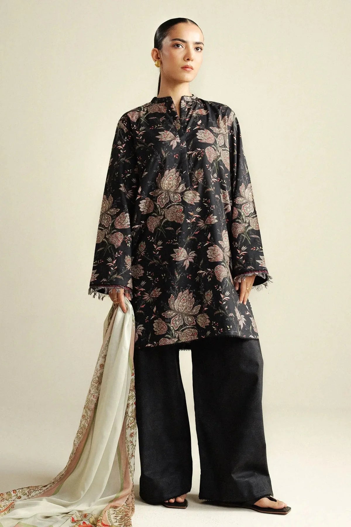 DAISY-8B | Prints Edit IV | Coco Prints By Zara Shahjahan