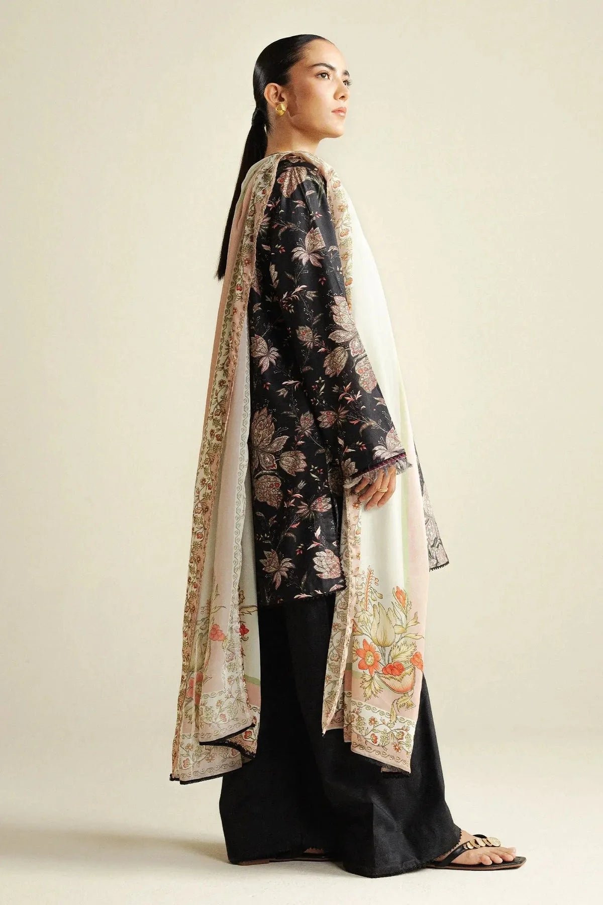 DAISY-8B | Prints Edit IV | Coco Prints By Zara Shahjahan
