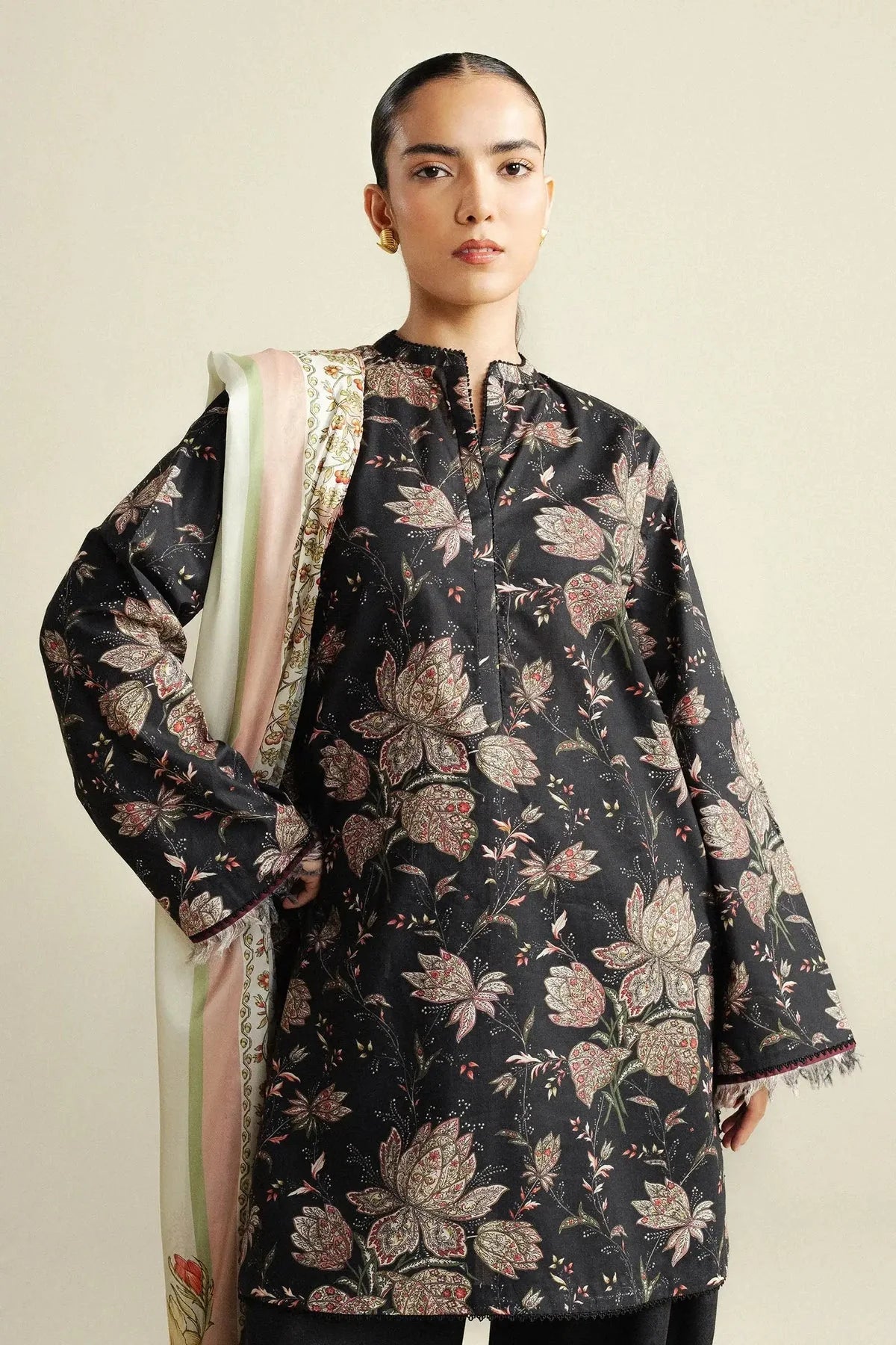DAISY-8B | Prints Edit IV | Coco Prints By Zara Shahjahan