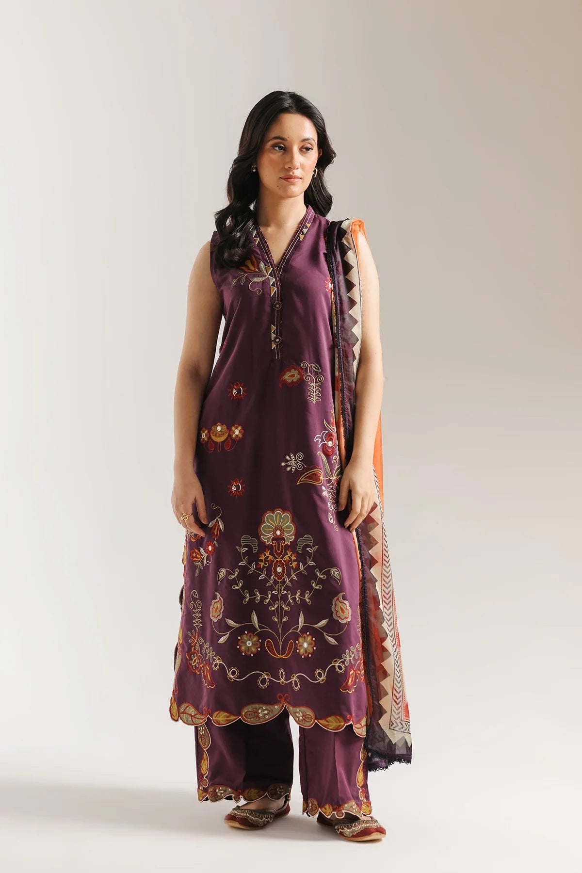 EMBROIDERED SUIT (E4132/103/518) Ethnc