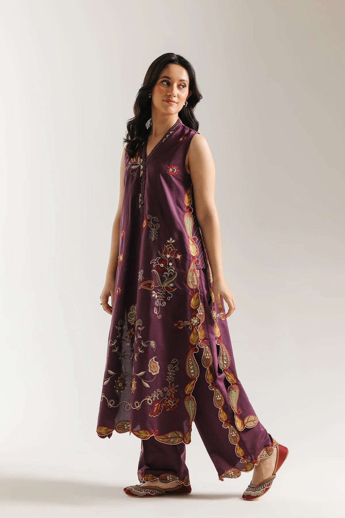 EMBROIDERED SUIT (E4132/103/518) Ethnc