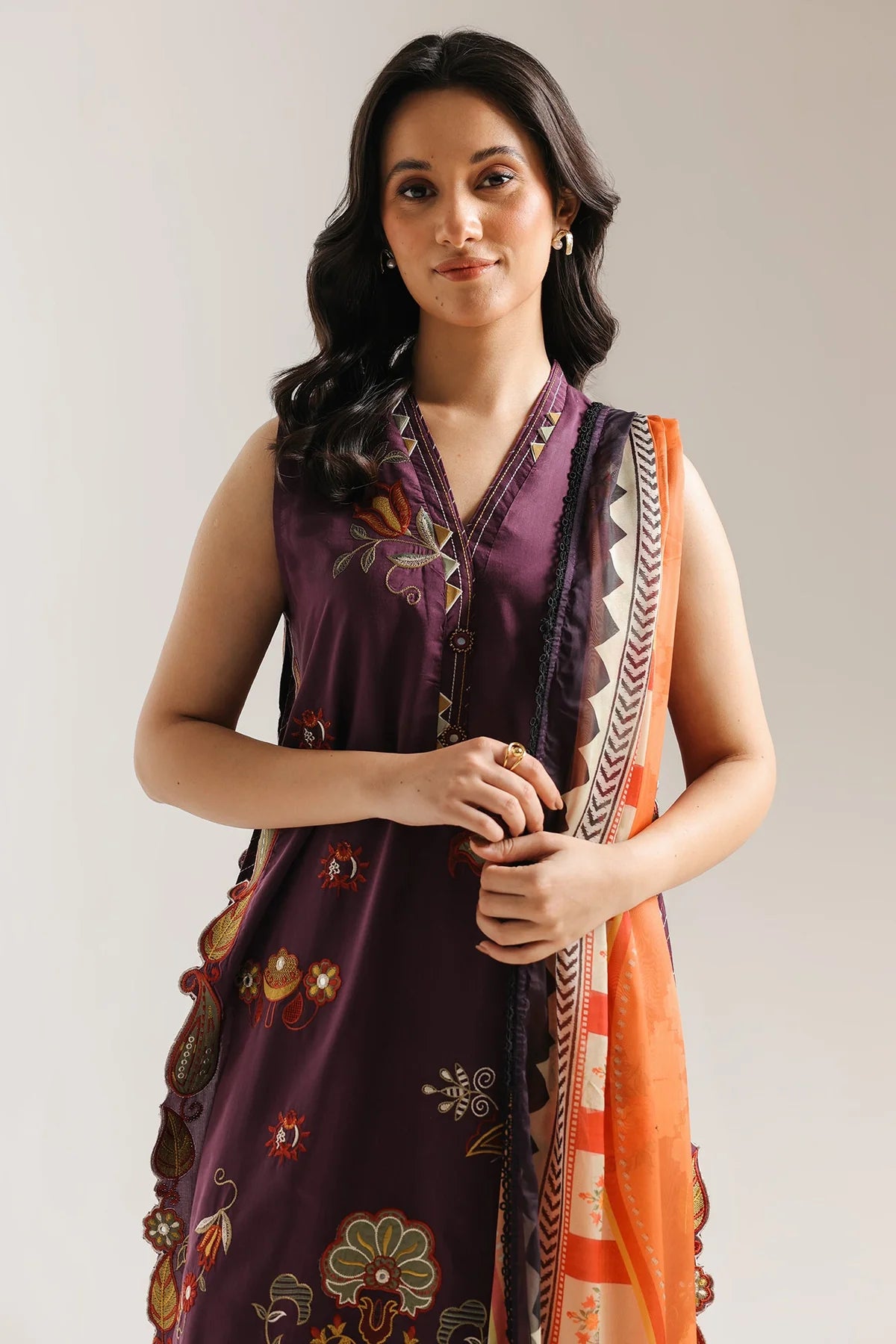 EMBROIDERED SUIT (E4132/103/518) Ethnc