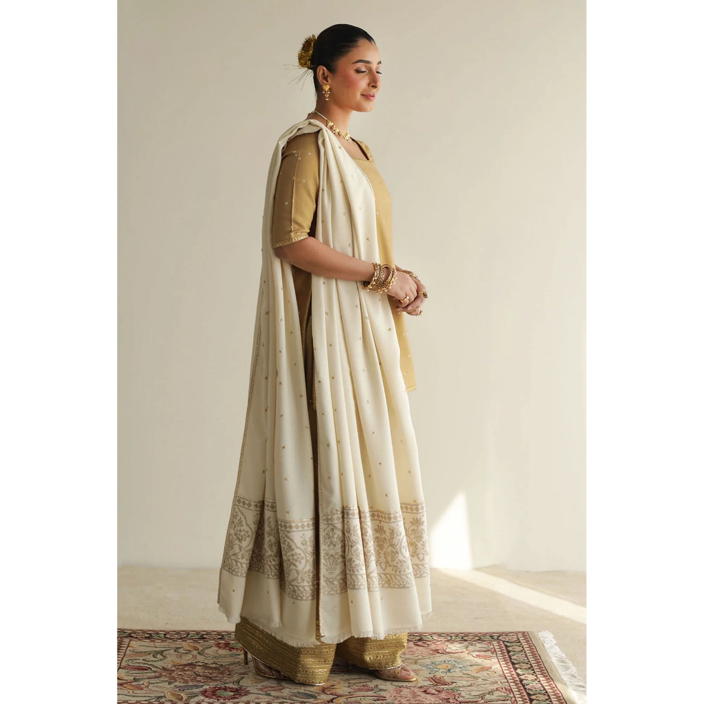GOLDEN YELLOW OUTFIT | FALL/WINTER III 25 | DYOT