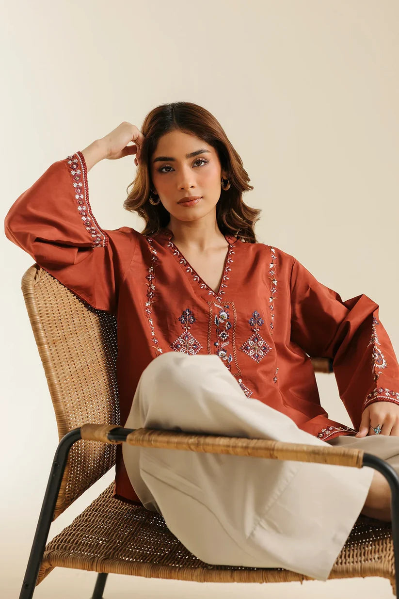 TRUE RED | E0825/119/308 | BOHO NEW LOOKBOOK | Ethnc