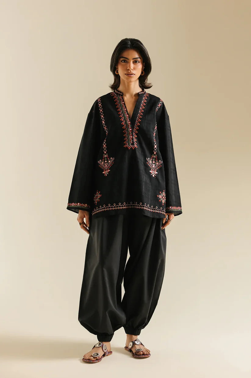 BLACK | E0832/119/901 | BOHO NEW LOOKBOOK | Ethnc