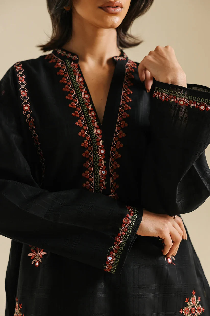 BLACK | E0832/119/901 | BOHO NEW LOOKBOOK | Ethnc