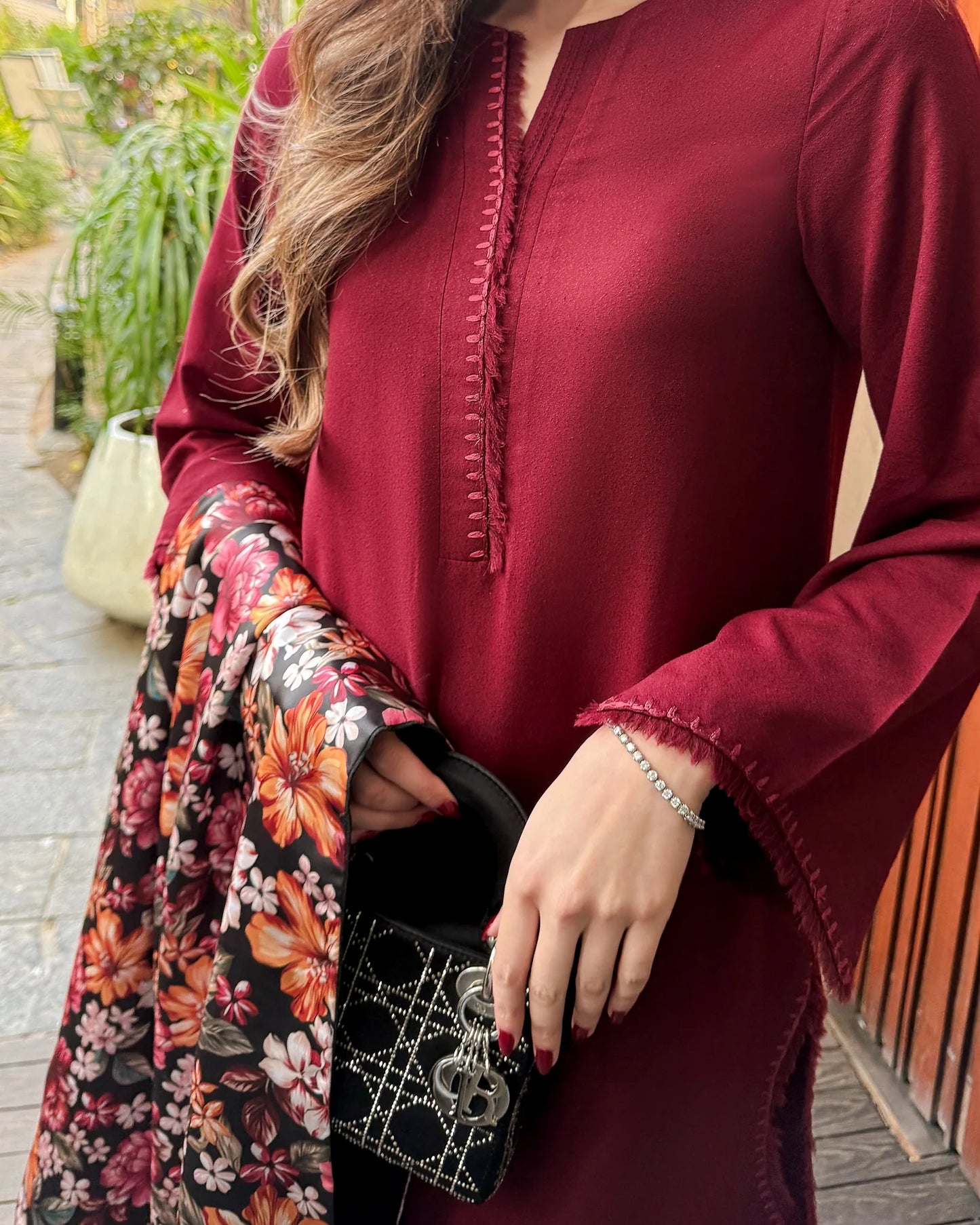 Rouge Embroided Thread Set | LIRA
