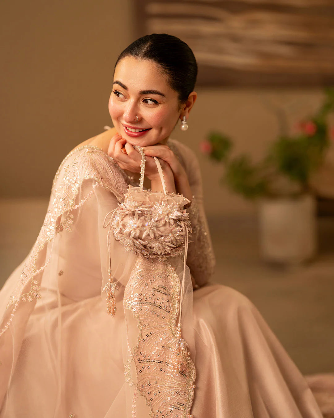 Mirari | Reina | Faiza Saqlain