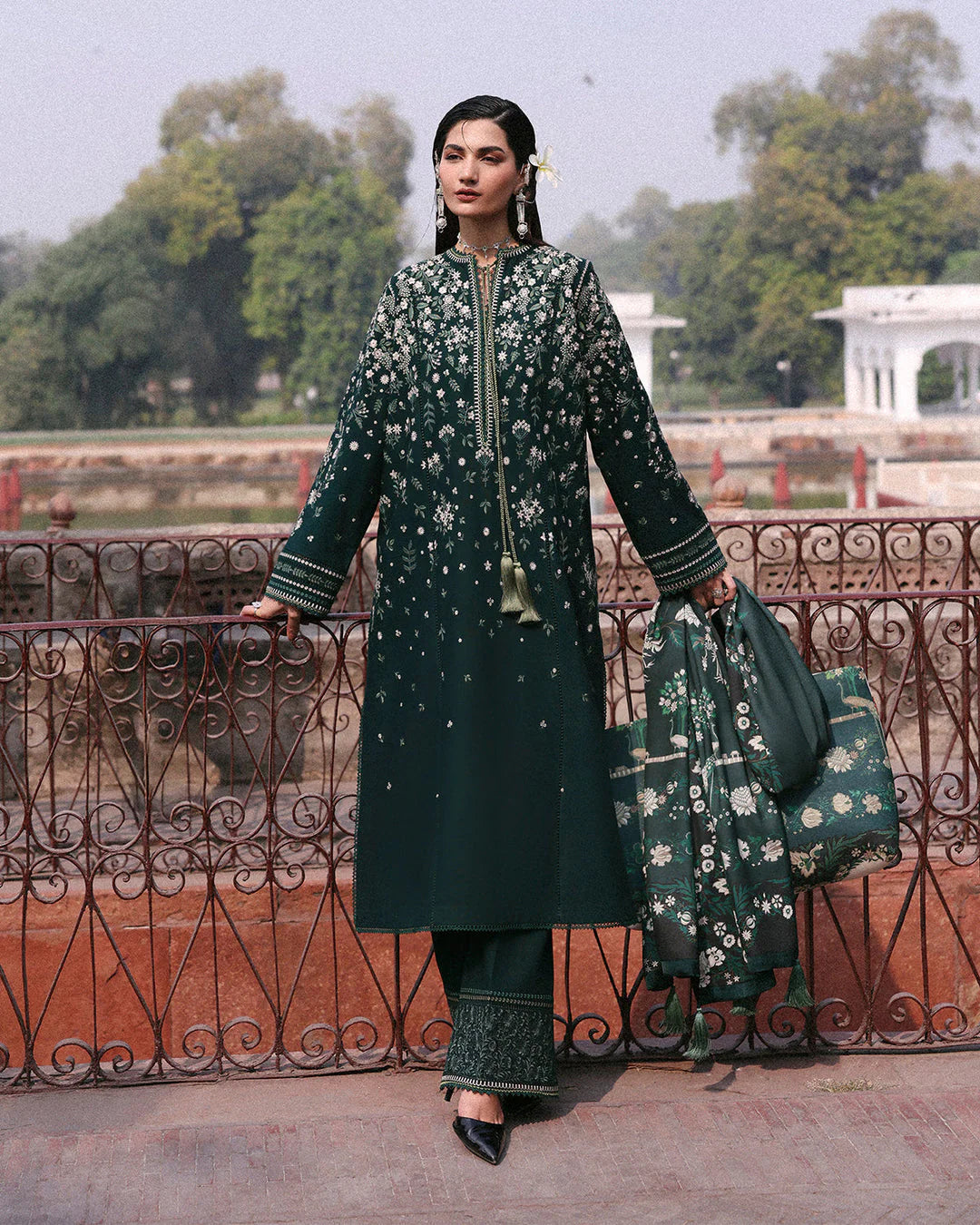 Bita | Jugnu Khaddar Unstitched’25