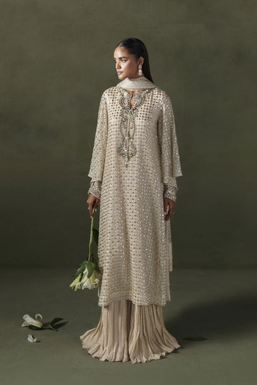 Ammara Khan Solenne '25 - Mirror Bloom (D-10)