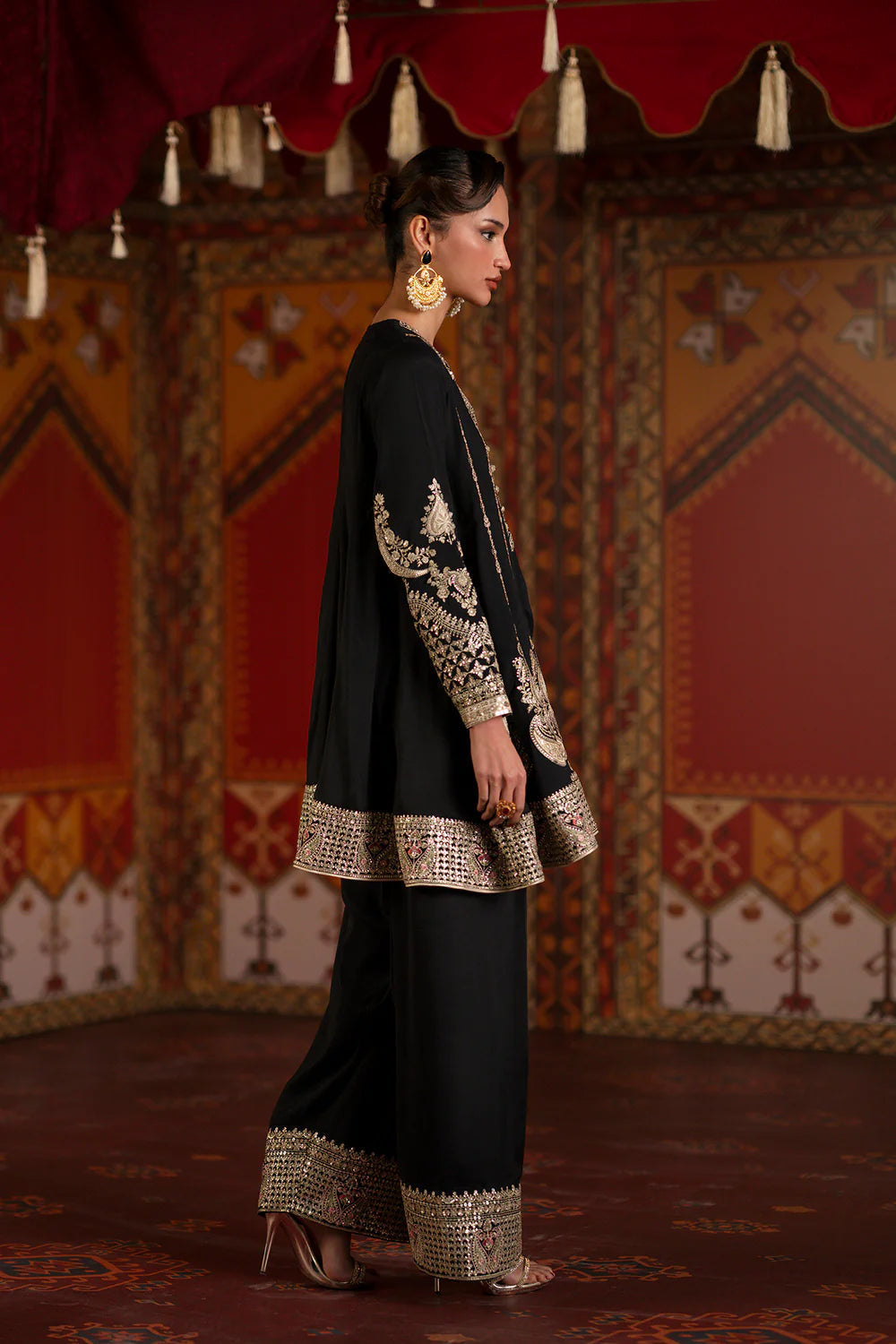 JET BLACK | E1066/104/902 | Luxe | Ethnc