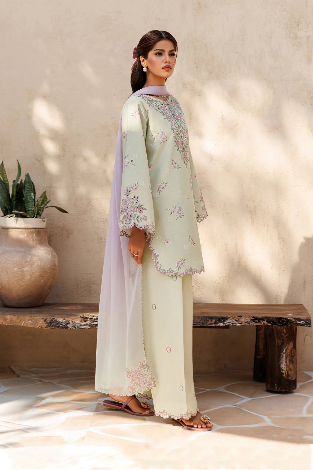 UE-665 Printed Lawn | Iznik