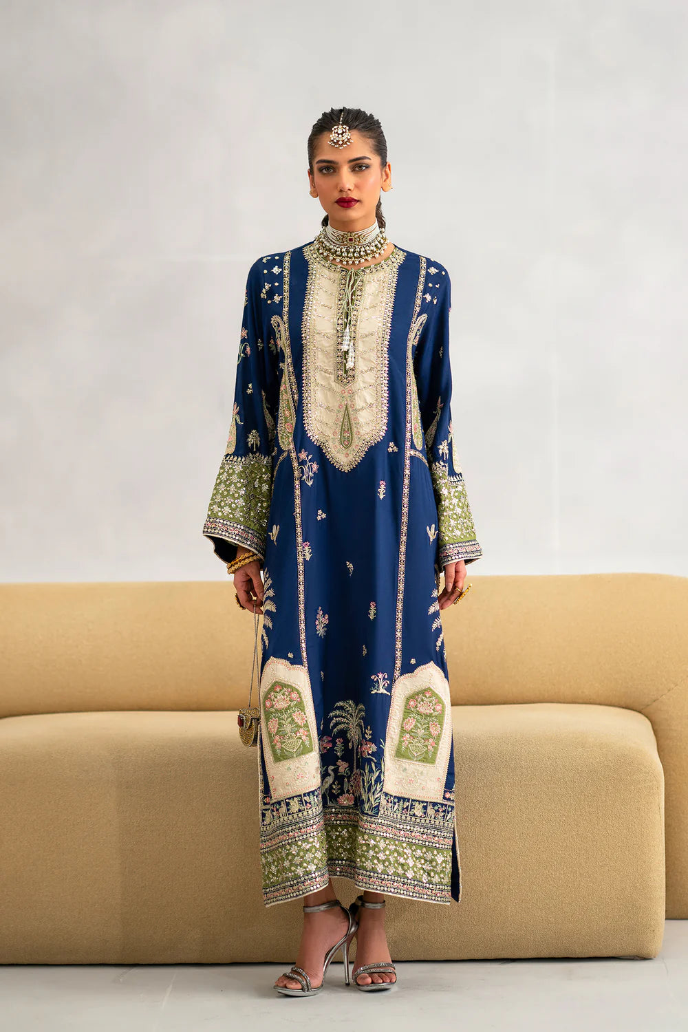 Kaftan embroidered