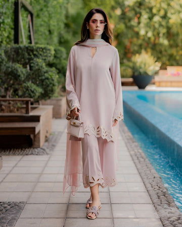 Lira Eid '26 - Rose Porter Set