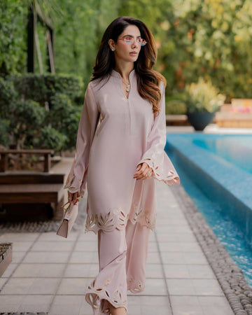 Lira Eid '26 - Rose Porter Set