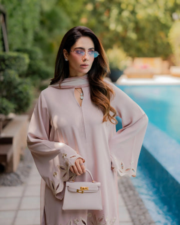 Lira Eid '26 - Rose Porter Set