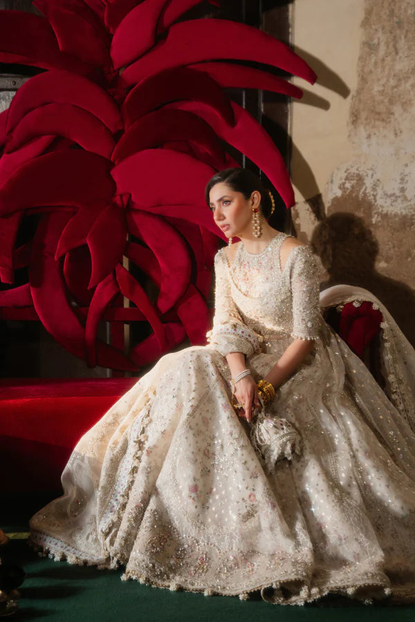 ISHANI | FREESHIA WEDDING UNSTITCHED | SUFFUSE