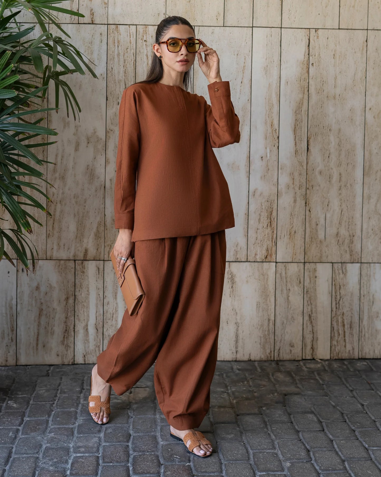 Lira Studio | Share Sienna Go To Set