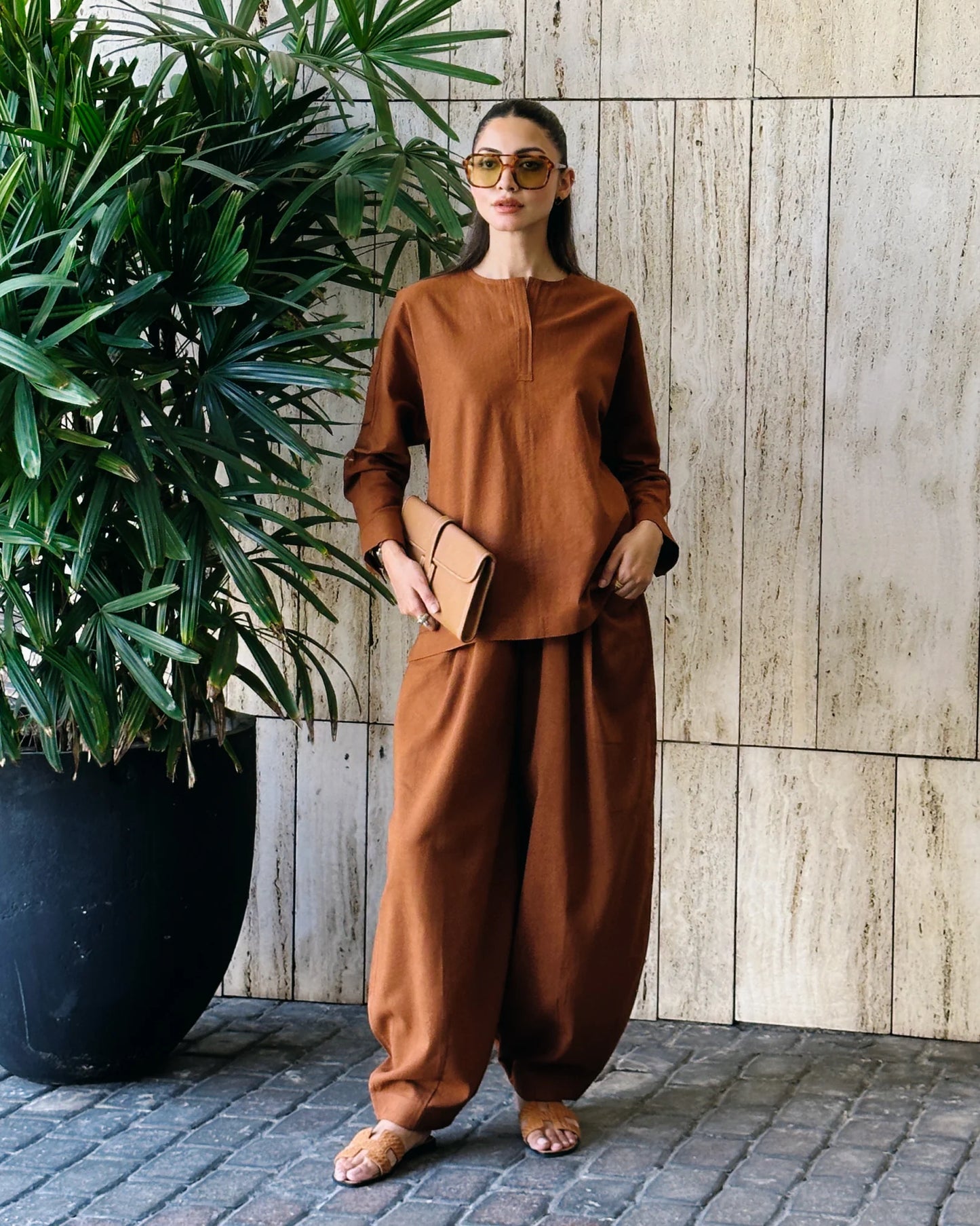 Lira Studio | Share Sienna Go To Set