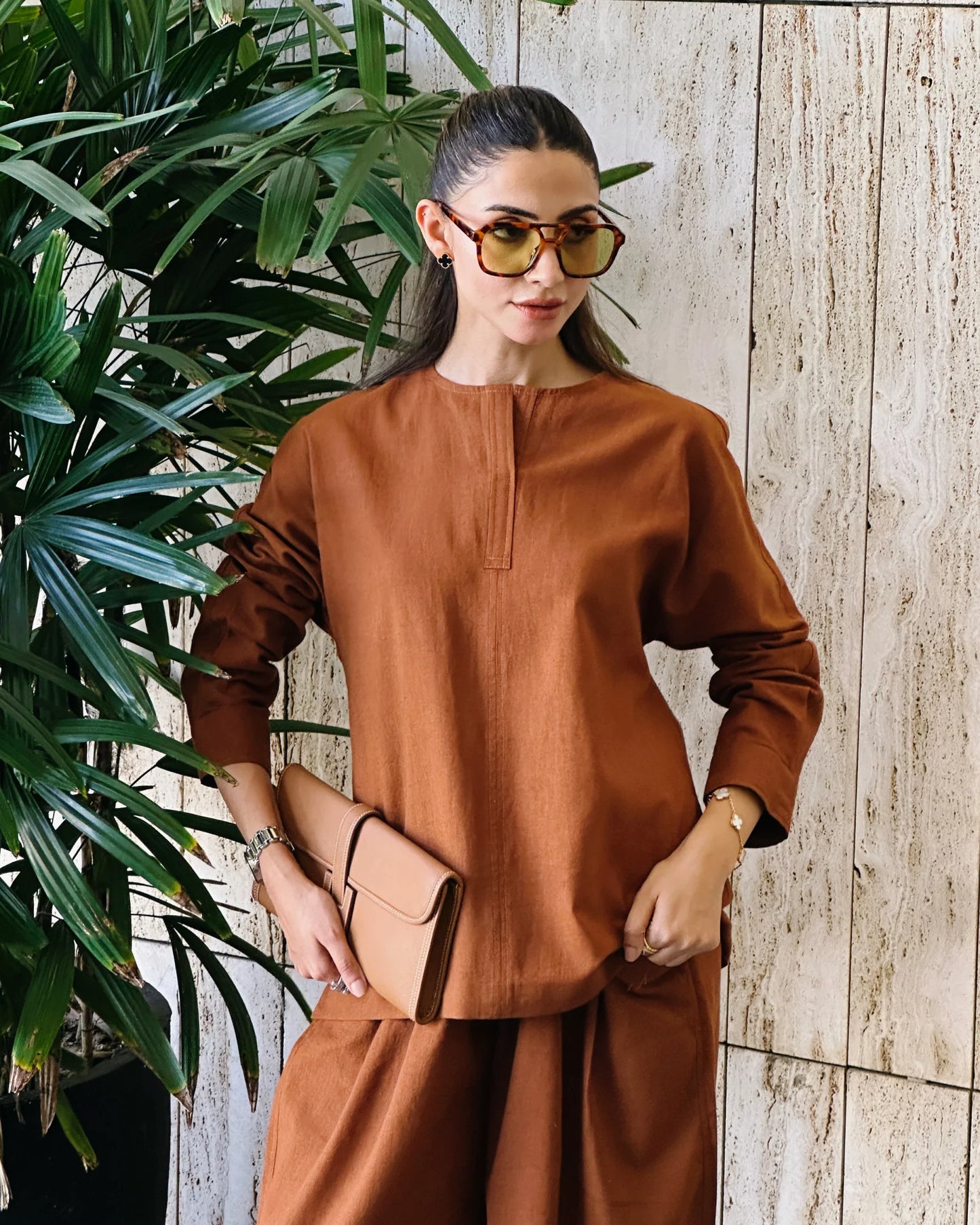 Lira Studio | Share Sienna Go To Set