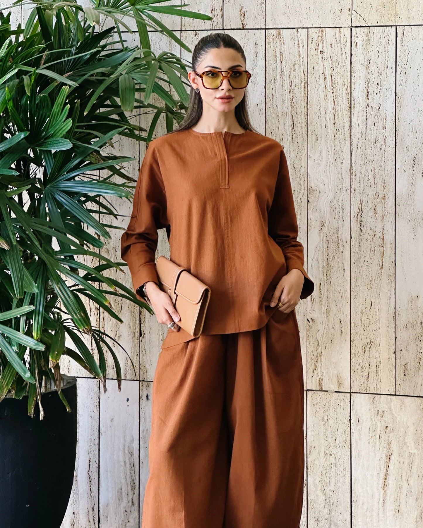 Lira Studio | Share Sienna Go To Set