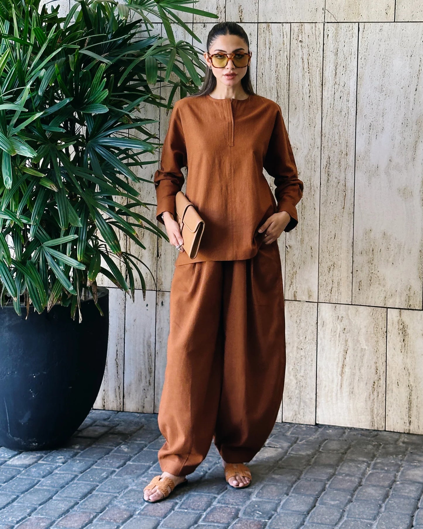 Lira Studio | Share Sienna Go To Set