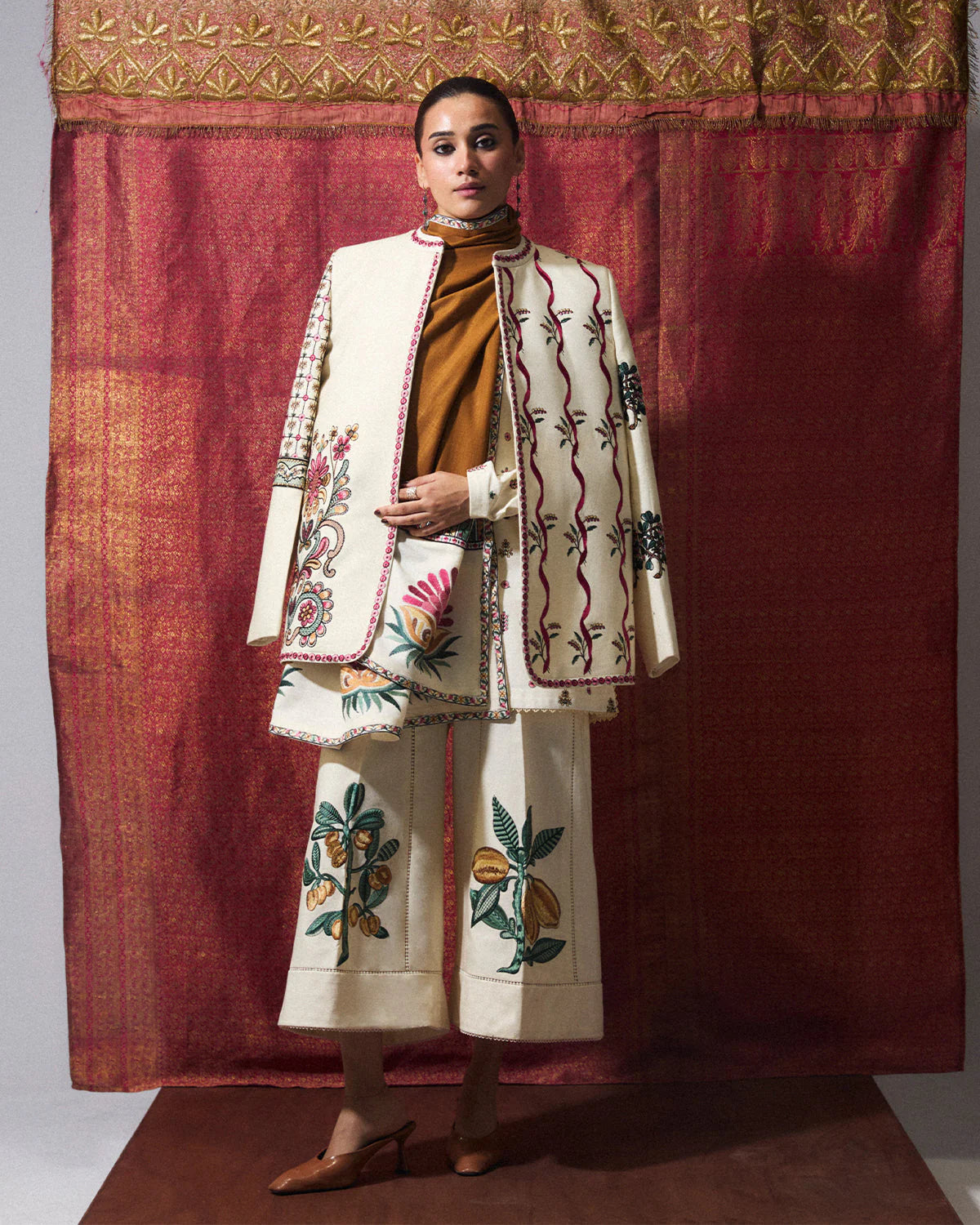 RASA SCARF | Khaddar Pret '26 | Jugnu Women