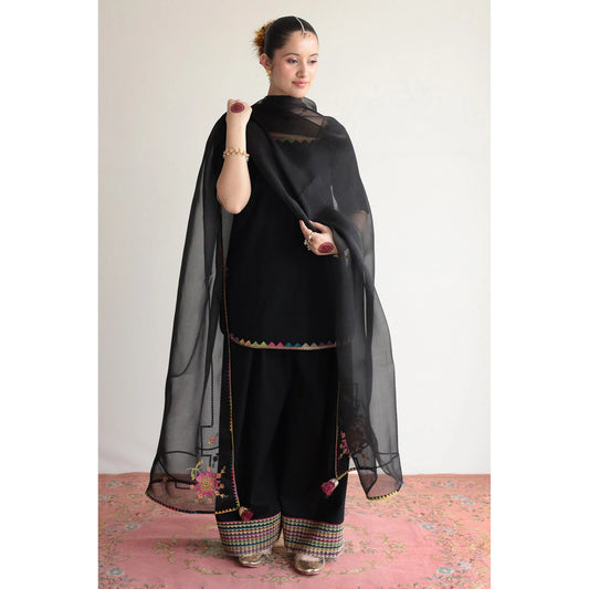 Black Outfit | Bari Eid '26 | DYOT