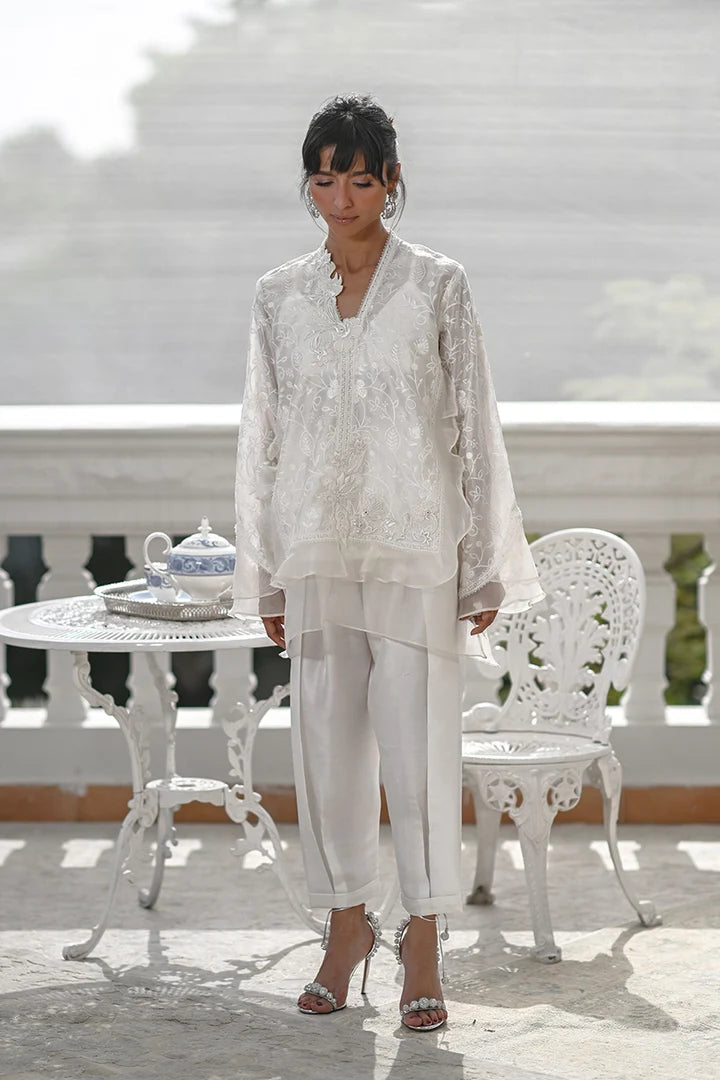Dove | Luxe Edition '26 | Nadia Farooqui