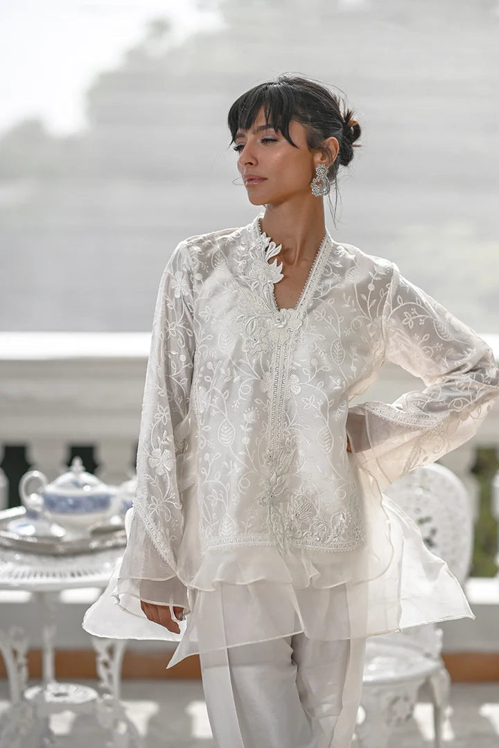 Dove | Luxe Edition '26 | Nadia Farooqui