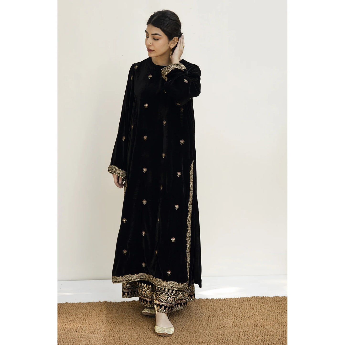 BLACK OUTFIT | DYOT