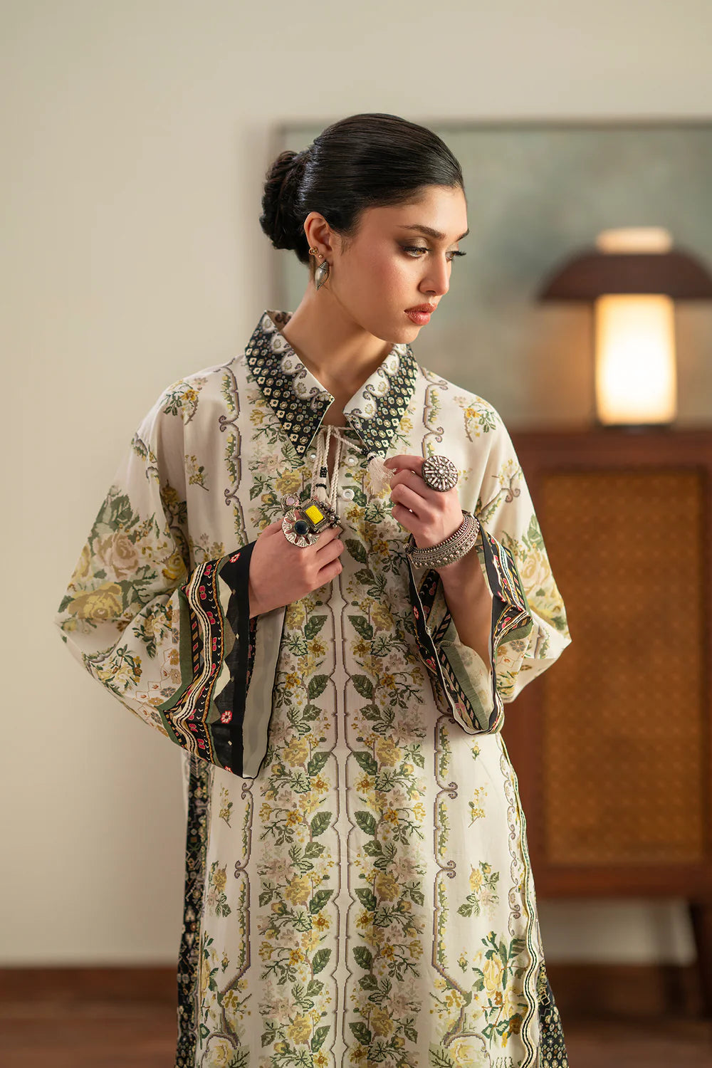 ANTIQUE WHITE | E4400/103/006 | Rozana Collection Summer '26 - Drop 2 | Ethnc