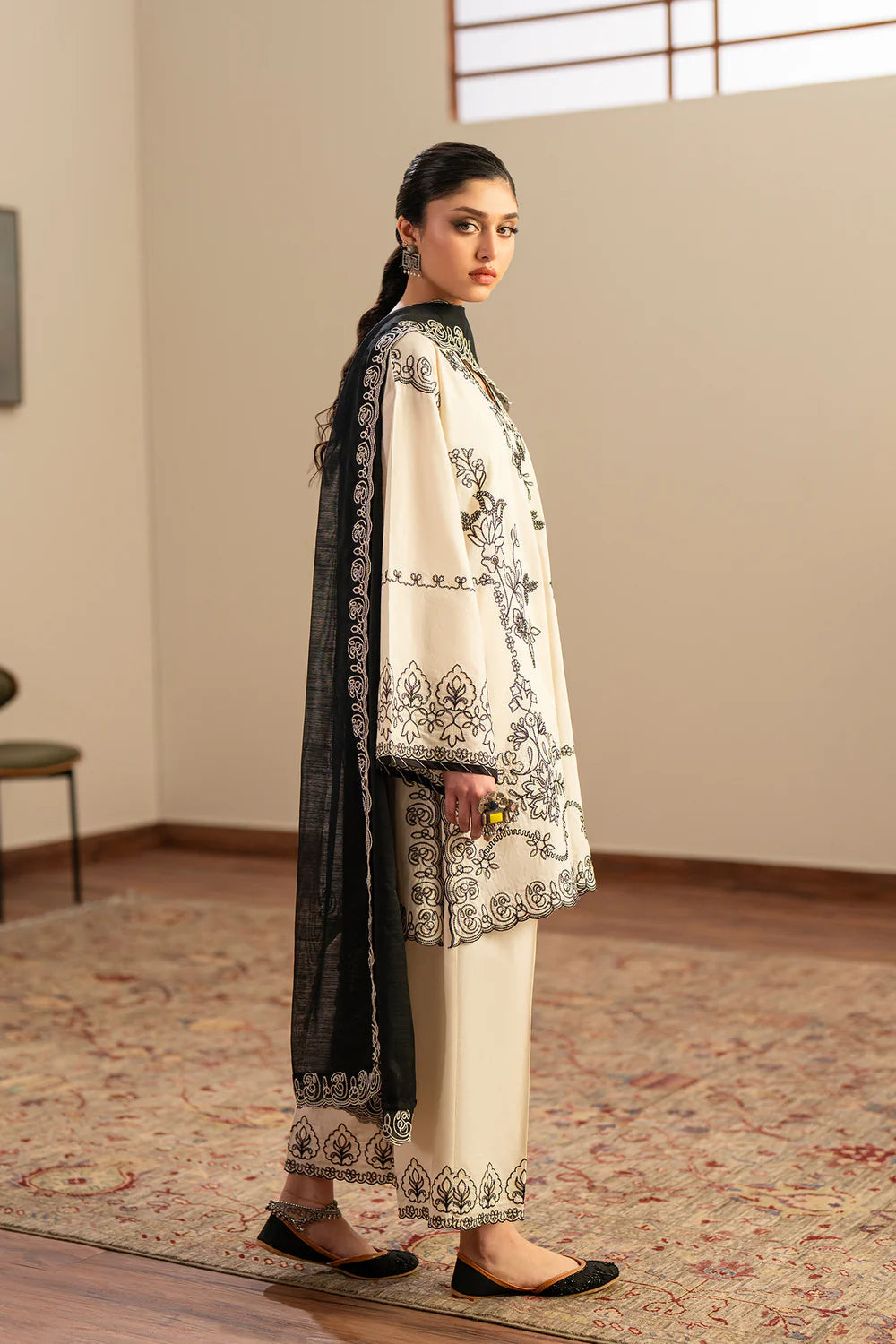 OFF WHITE | E4389/103/002 | Rozana Collection Summer '26 - Drop 2 | Ethnc (RTS