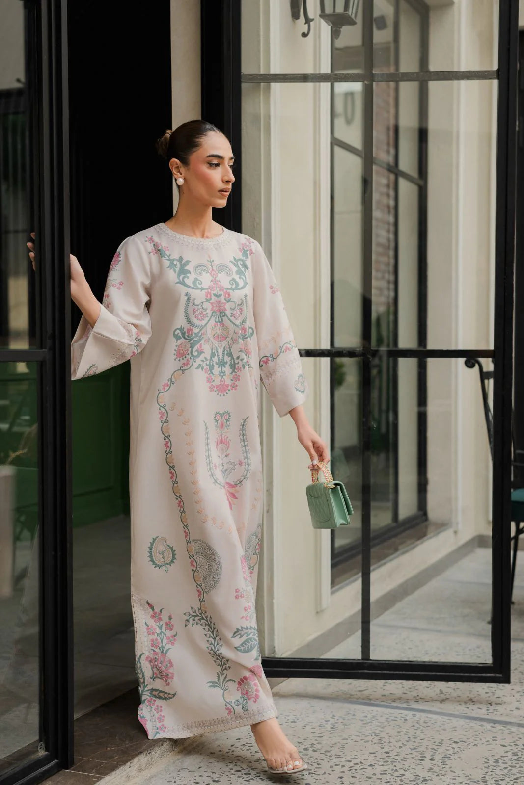 FILA (B) Barae Khanom