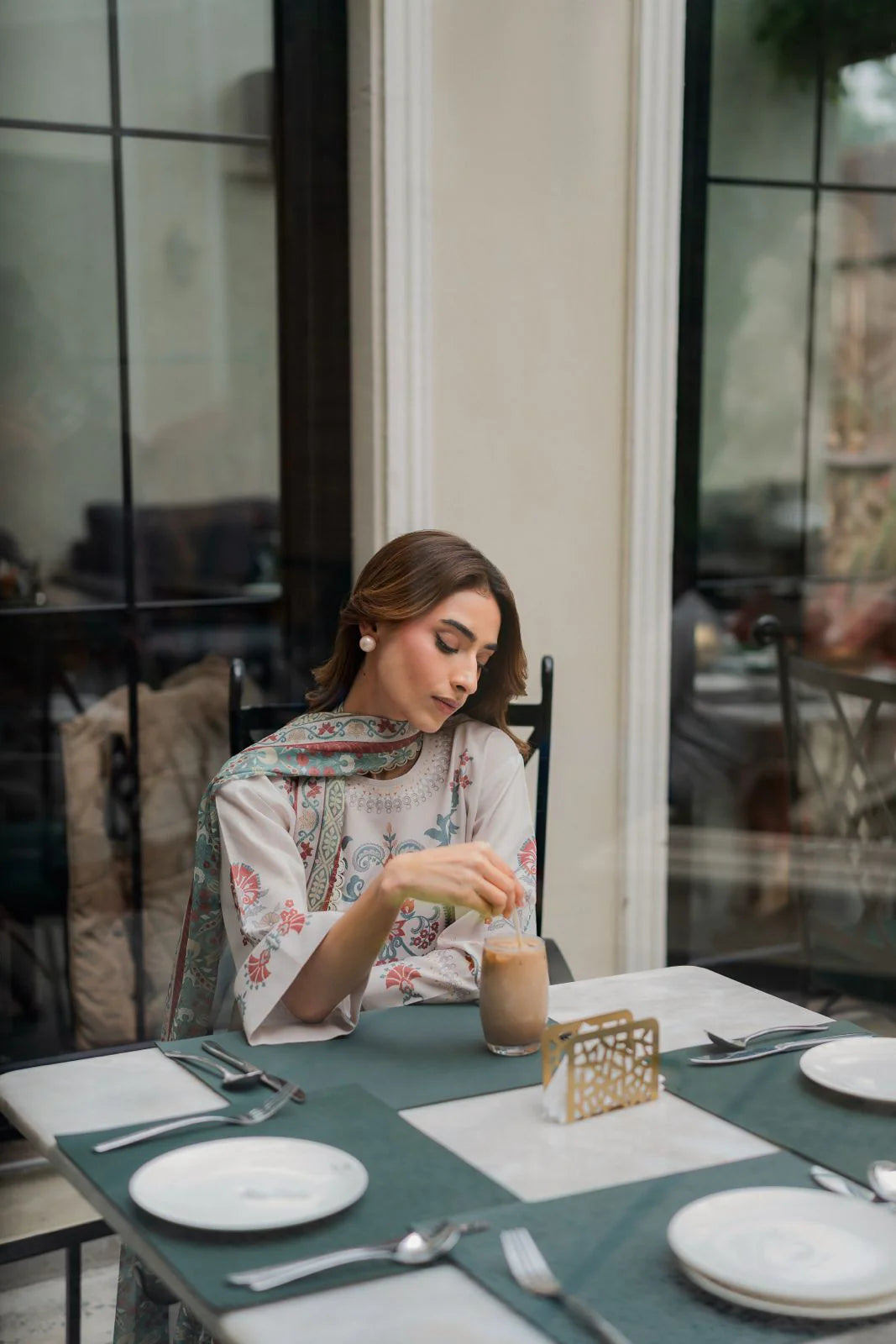 IZNIK (A) Barae Khanom