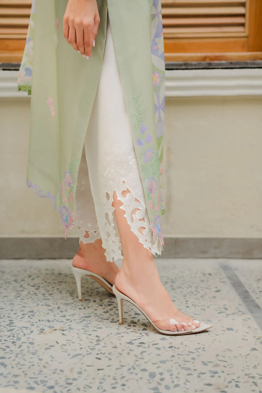 Lara Pants Barae Khanom