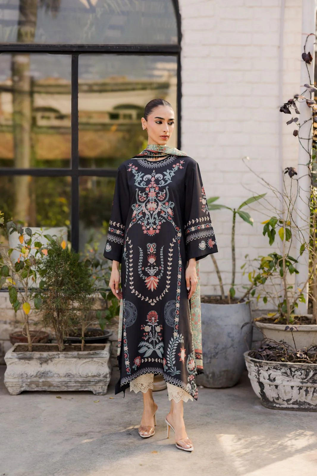 IZNIK (B) Barae Khanom