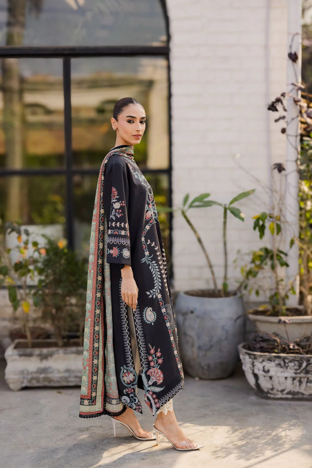 IZNIK (B) Barae Khanom